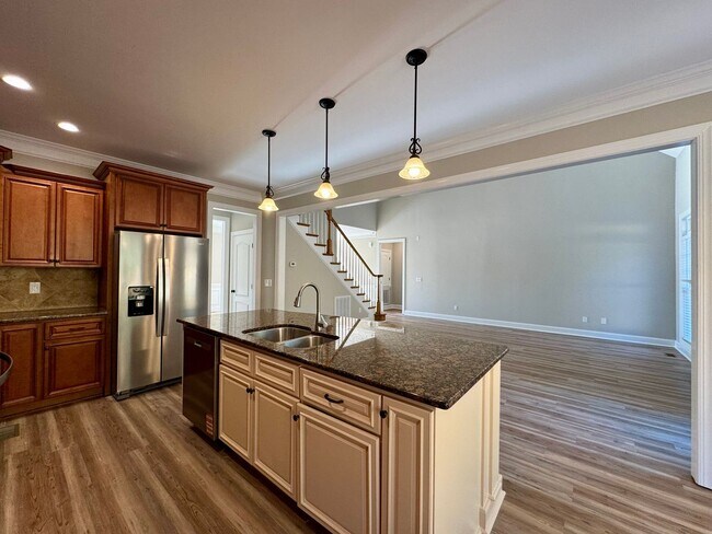 Building Photo - Traemoor At Lakewood