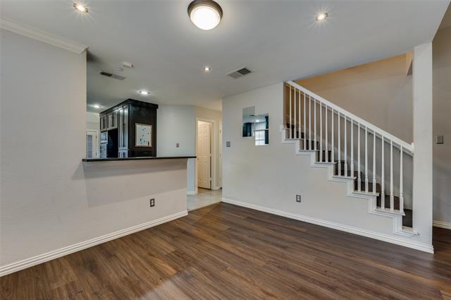 Building Photo - 3141 Riverside Dr