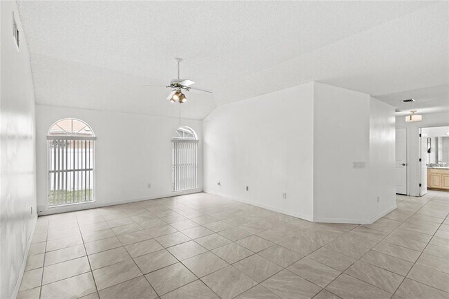 Building Photo - 12517 Pica St