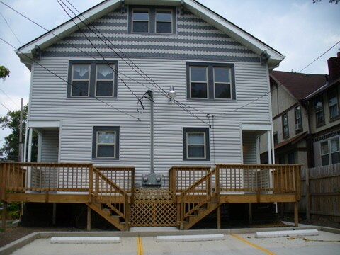Building Photo - 375 E 16th Ave