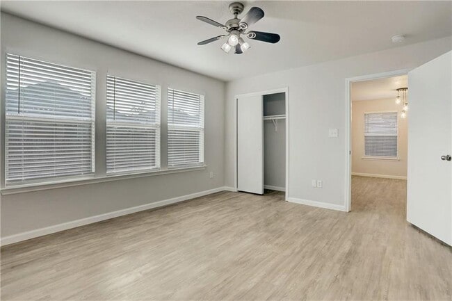 Building Photo - 15215 Parrish Ln