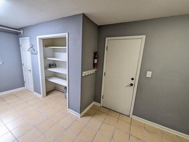 Building Photo - 2205 Calle De Marbella