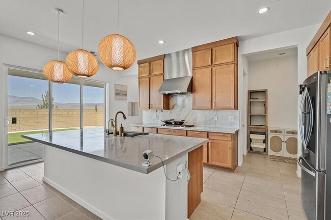 Building Photo - 10112 Pleasant Knoll Ave