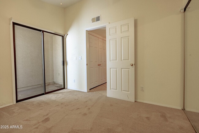 Building Photo - 170 E Guadalupe Rd
