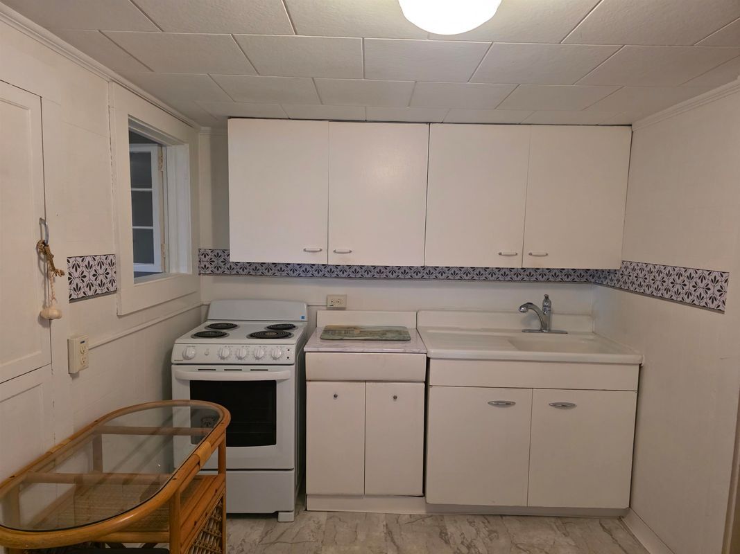 Building Photo - 96 Main, Unit #6