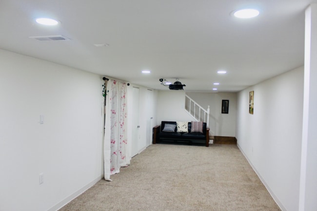 Building Photo - 33615 Viceroy Dr