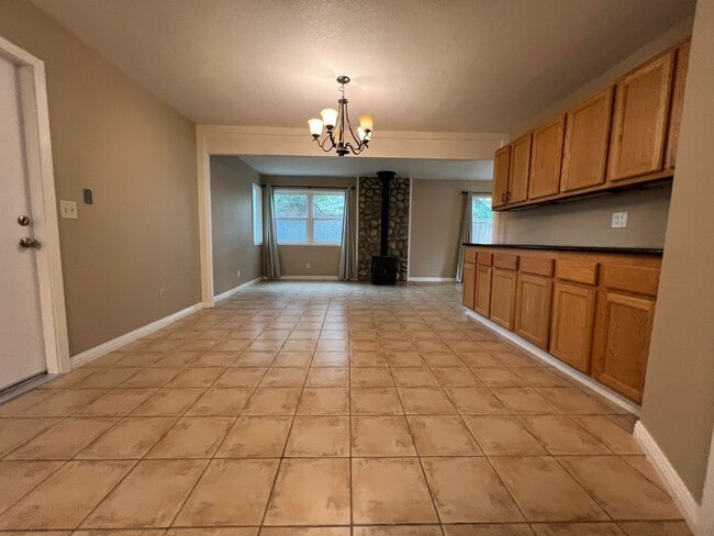 Building Photo - Charming Home With Detached Workshop And Studio!