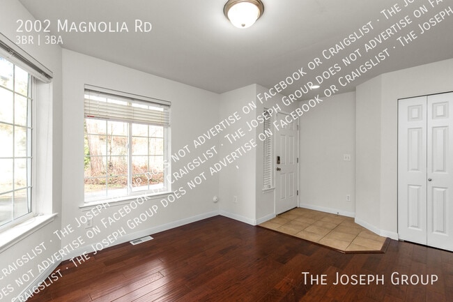 Building Photo - 2002 Magnolia Rd