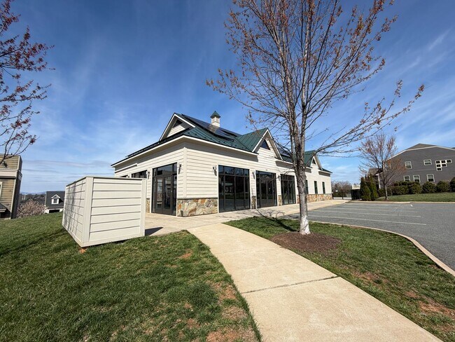 Building Photo - 1076 Delphi Ln