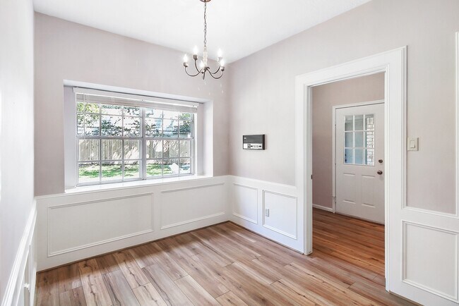 Building Photo - 5402 Summerfield Ln