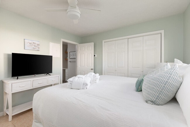 Building Photo - 217 Carol Pl