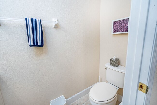 Building Photo - Furnished Townhouse in Plantation Bay