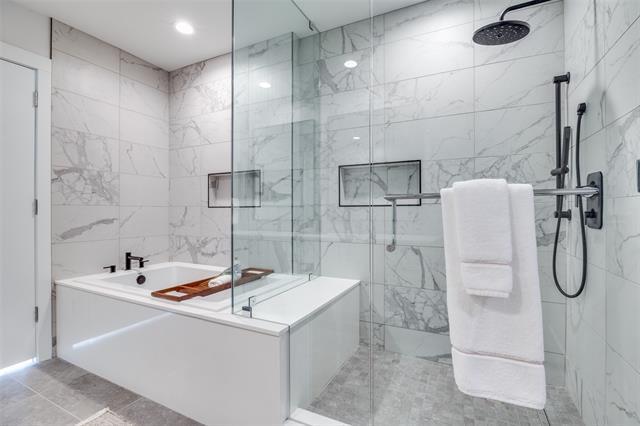 Building Photo - 8119 Douglas Ave