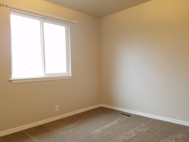 Building Photo - 7942 Chadbourne Dr