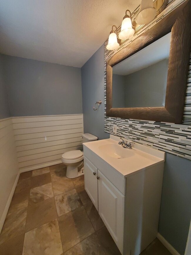 Building Photo - 3 Bedroom 2 Bath Home in Tamarack Hills of Springboro