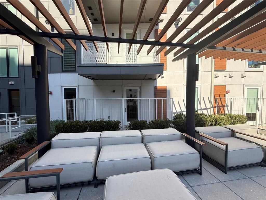 Building Photo - 775 Juniper St NE