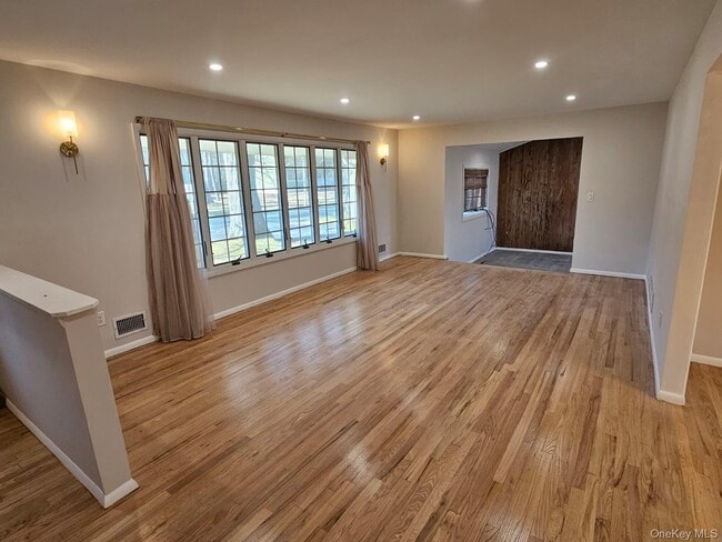 Building Photo - 3 Glenbrook Rd