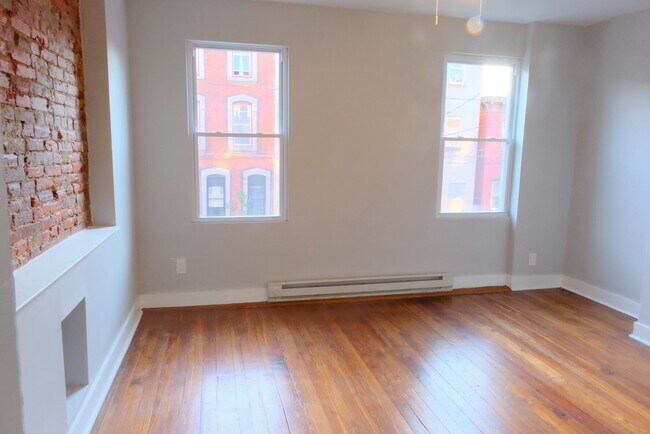 Primary Photo - 2513 N 5th St