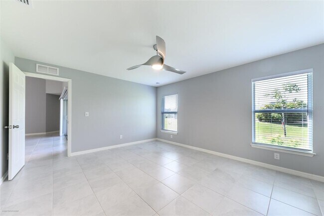 Building Photo - 25583 Deep Creek Blvd