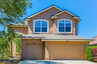 Building Photo - 880 Thoroughbred Dr