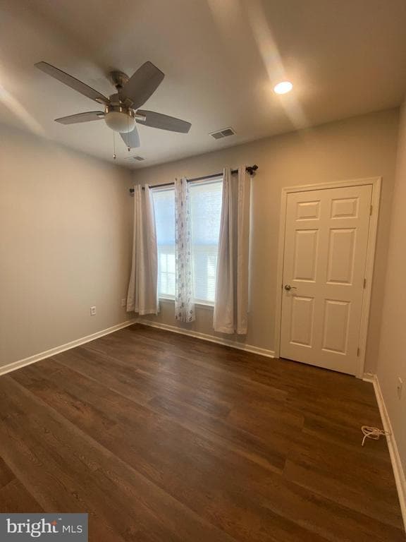 Building Photo - 76 Kyle Way