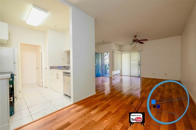 Building Photo - Glen Cove 2 bedroom condo