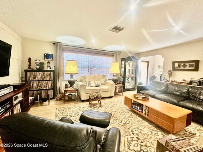 Building Photo - 410 Surf Rd