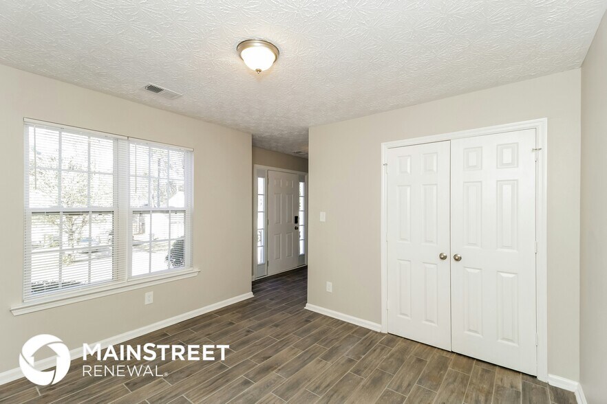 Building Photo - 1358 Ling Dr