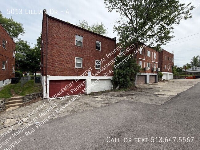 Building Photo - 5013 Lillian Dr