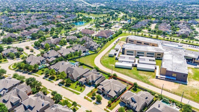 Building Photo - 27527 Stonebrook Manor Ln