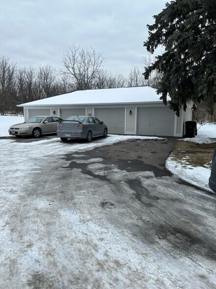 Building Photo - 921 Sunset Ridge Dr