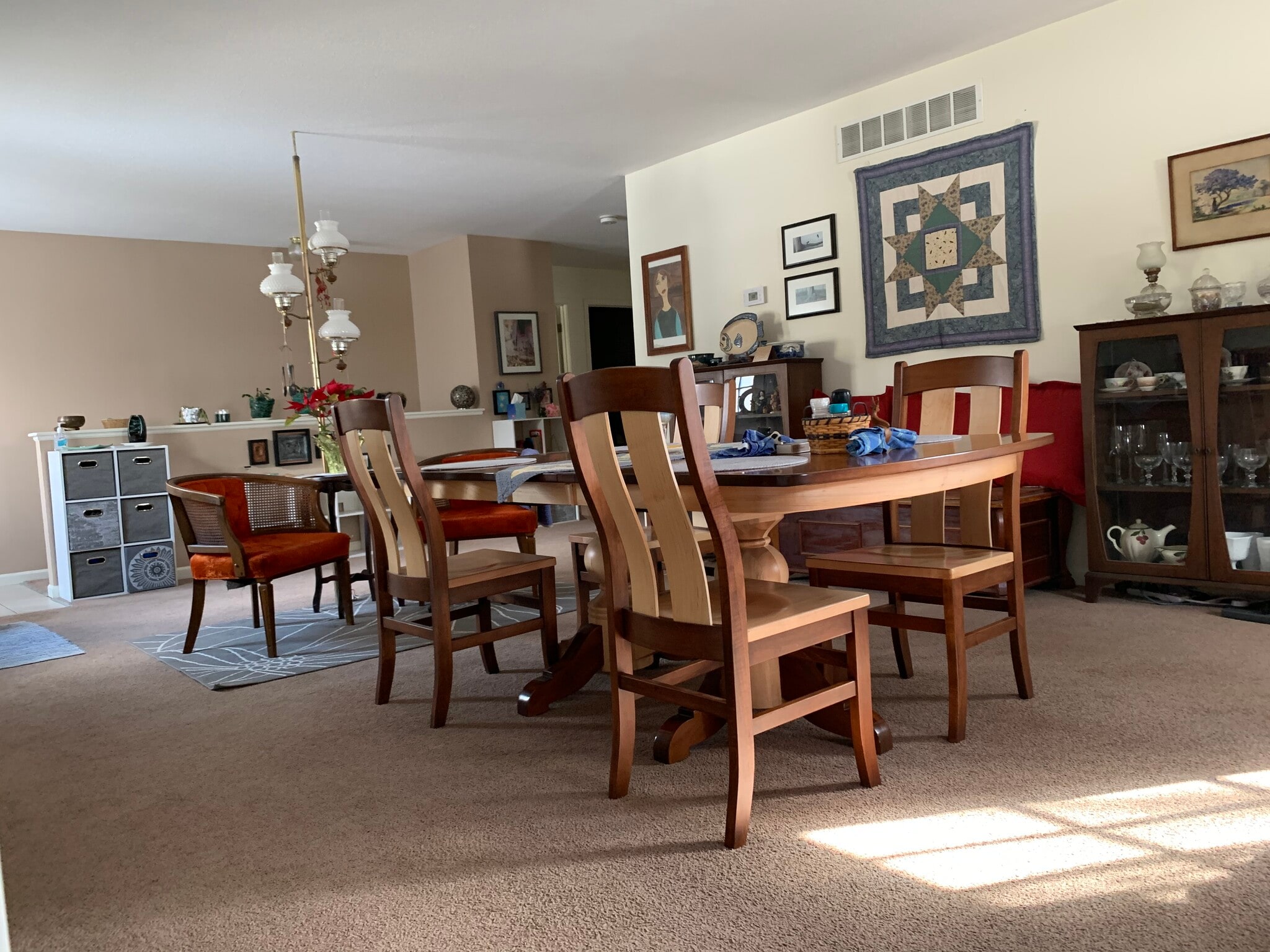 Living room and dining room view - 108 Heidi Ct