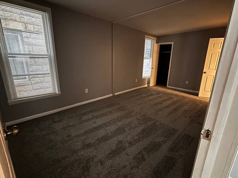 Building Photo - 48 Ontario St