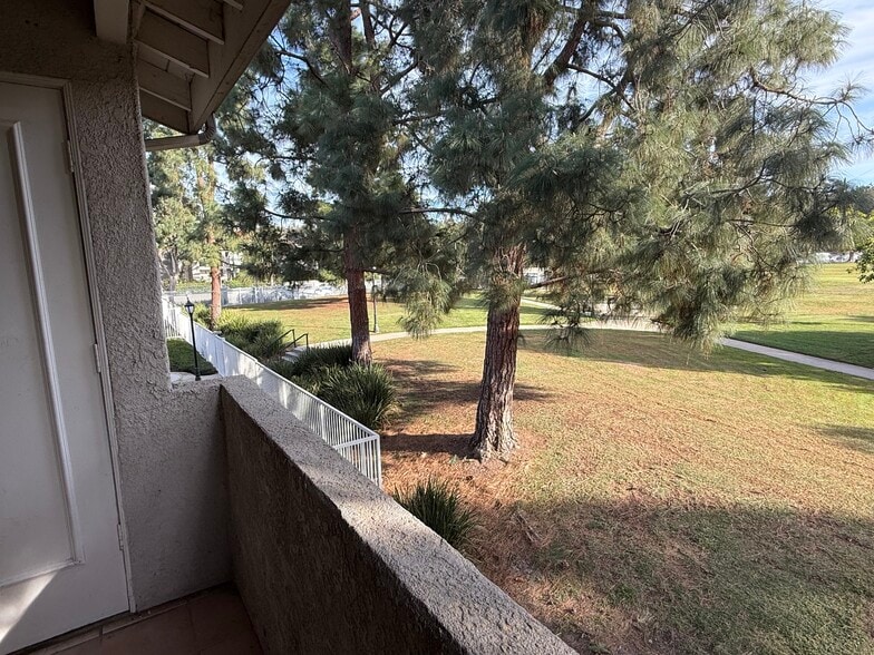 Building Photo - 24322 El Pilar