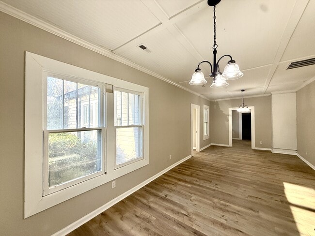 Building Photo - 410 Law St