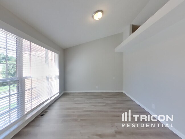Building Photo - 2985 Harbor Lights Dr