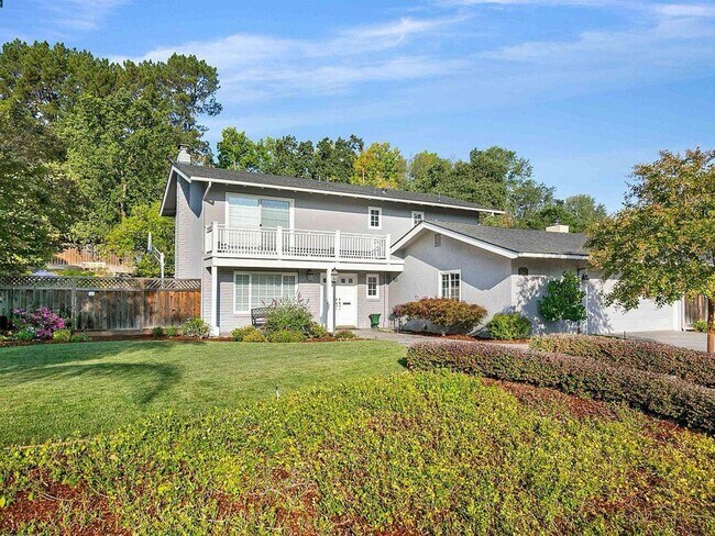 Building Photo - Stunning 4BD + Office Home with Pool in Li...