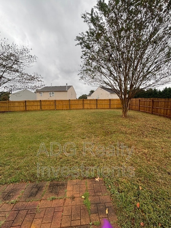 Building Photo - 1525 Morning Dove Way