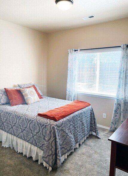 Building Photo - 3080 Mandalay Grove