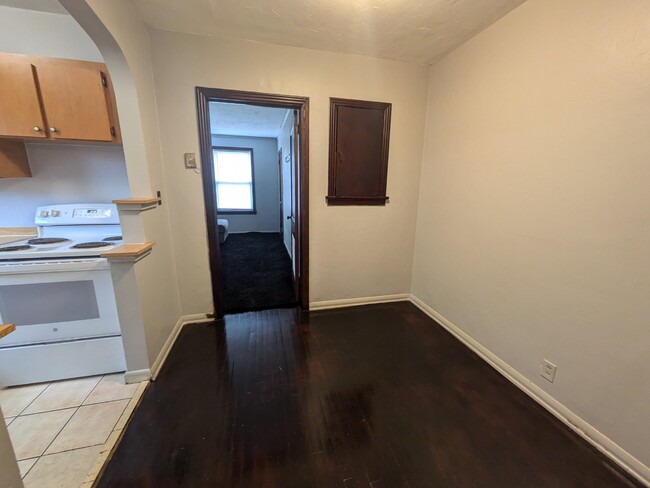 Building Photo - "MOVE-IN SPECIAL! $100 Off February Rent!"