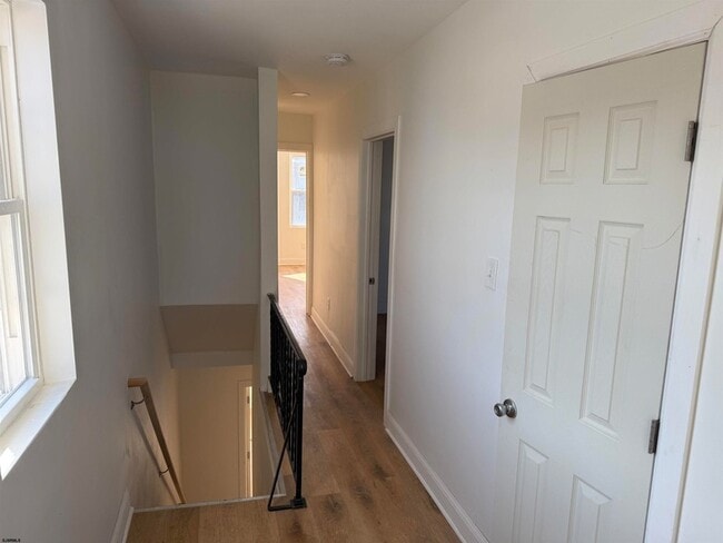 Building Photo - 2417 Pacific Ave