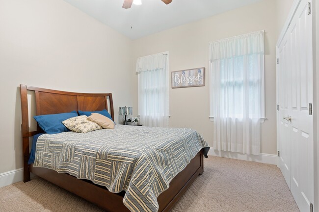 Bedroom 2 - 21414 Mary St