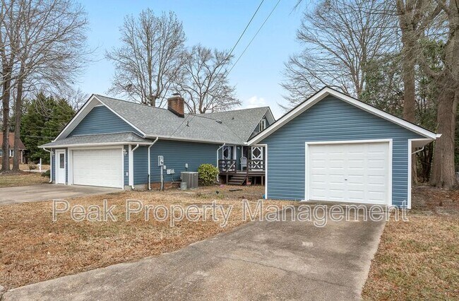 Building Photo - 3212 Vinton St