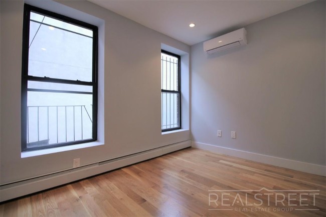 Building Photo - Brand NEW 2 Bed in Bed Stuy