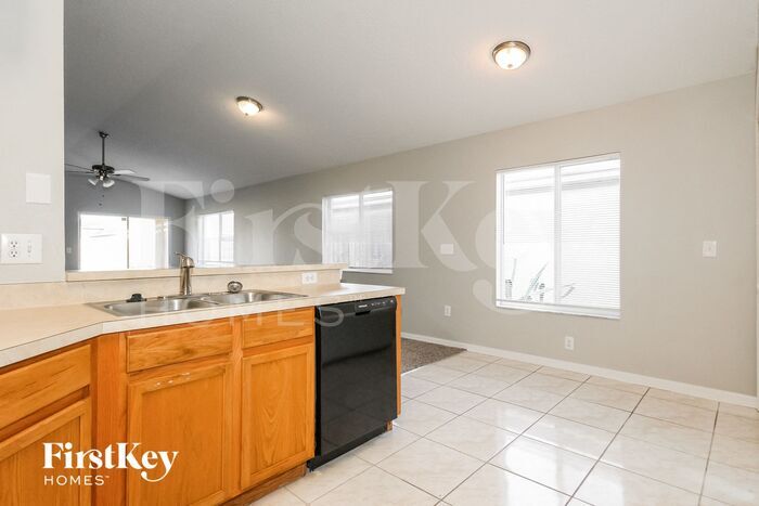 Building Photo - 4406 Country Hills Blvd