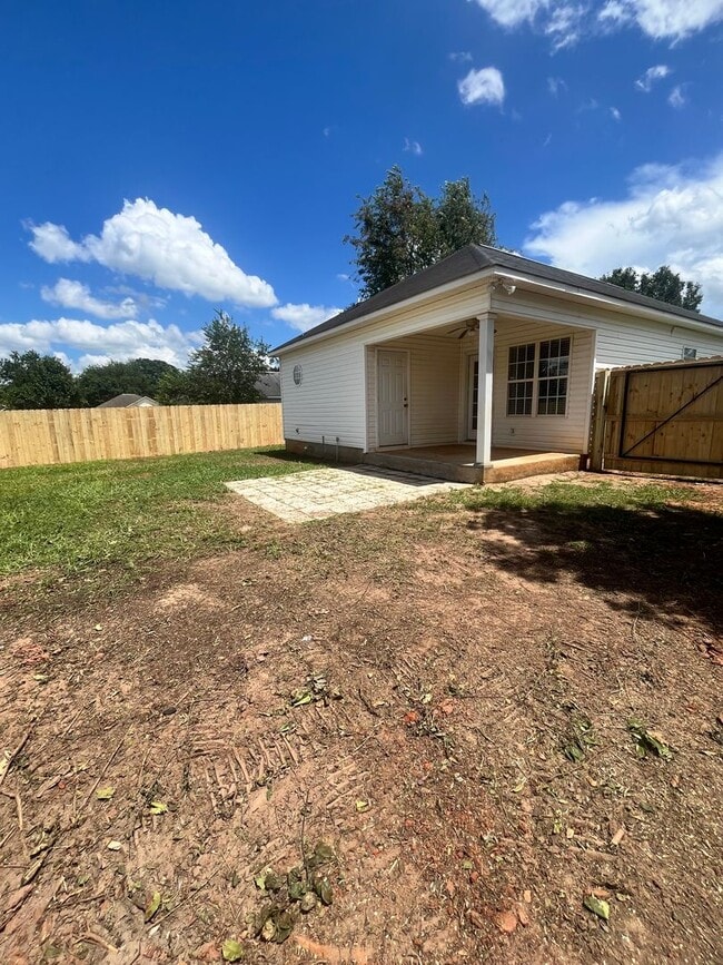 Building Photo - 306 Haverhill Cir