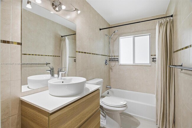 Building Photo - 5250 SW 96th Ave