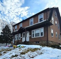 Building Photo - 49 Bingham St