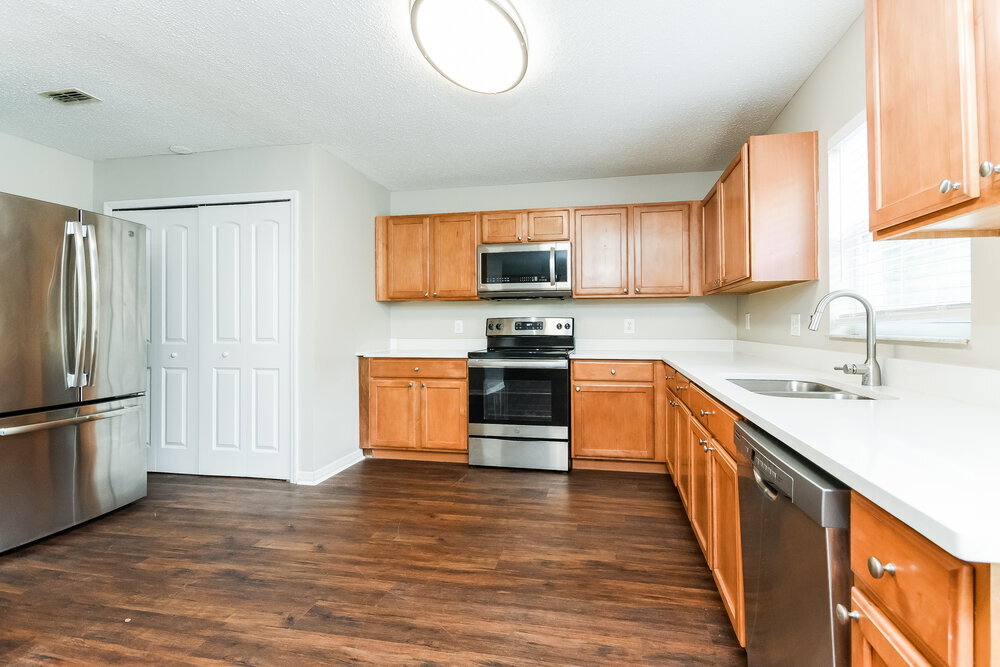 Building Photo - 2015 Country Brook Ave
