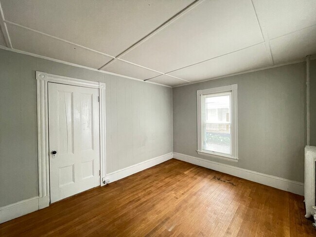 Building Photo - 350 Portland St